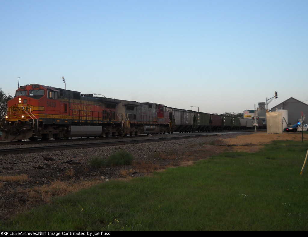 BNSF 5450 East